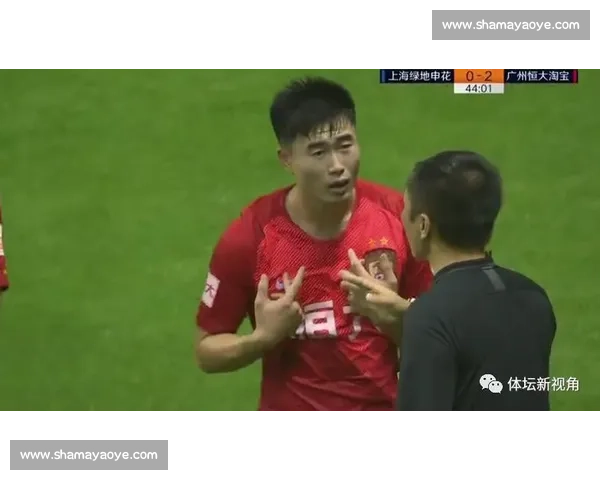 羽毛球赛场争议判罚引发舆论热议与裁判尺度讨论